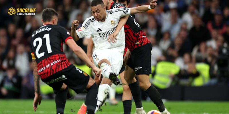 Đội chủ nhà Mallorca quyết tâm dựng khối "bê tông" vững chắc để cản bước tiến của nhà đương kim vô địch